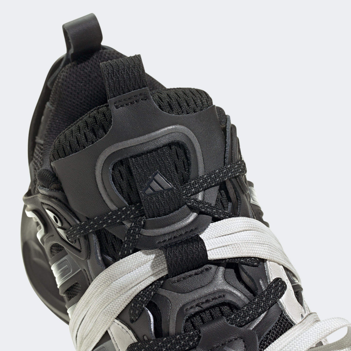 Adidas XLG Runner Deluxe - Black and White