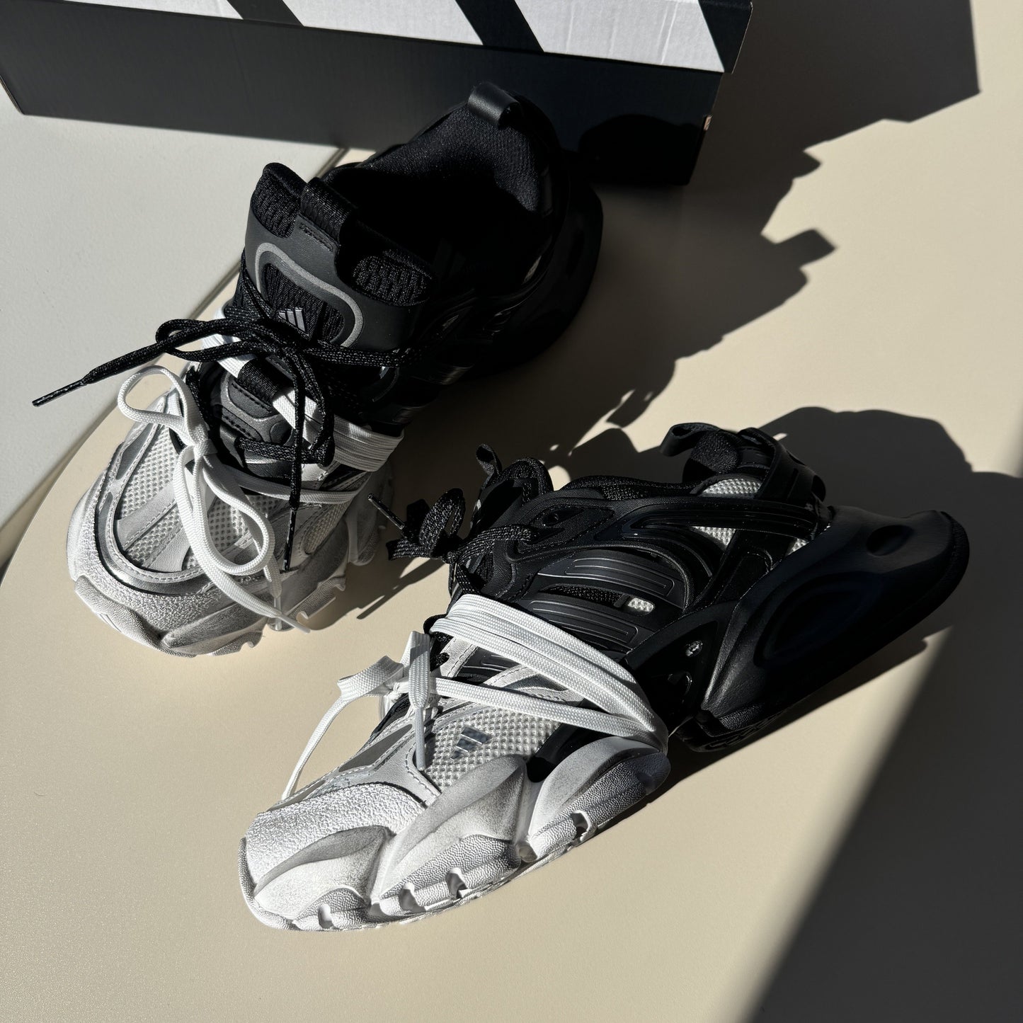 Adidas XLG Runner Deluxe - Black and White